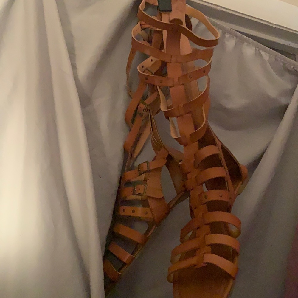 Women’s size 11 wide for big calves